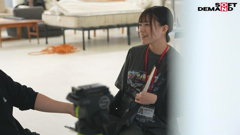 【特典版】SOD女子社員 制作部 中途1年目 岡島明来(24) 工口勉 初AV成果報告の公式サンプル画像